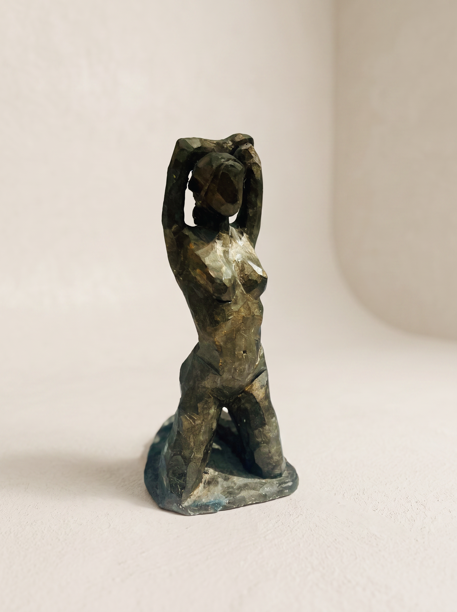 Facette ceramic sculpture